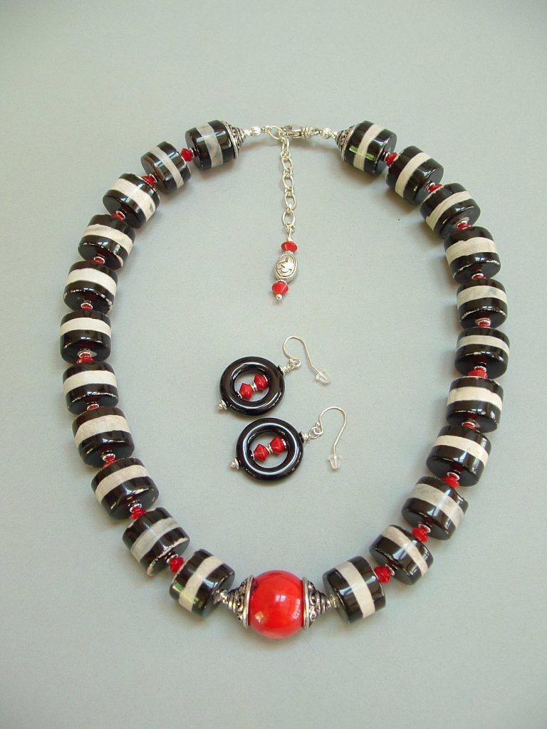 Lunar Eclipse Eleyne Williams - Narrative Necklaces - Lunar Eclipse