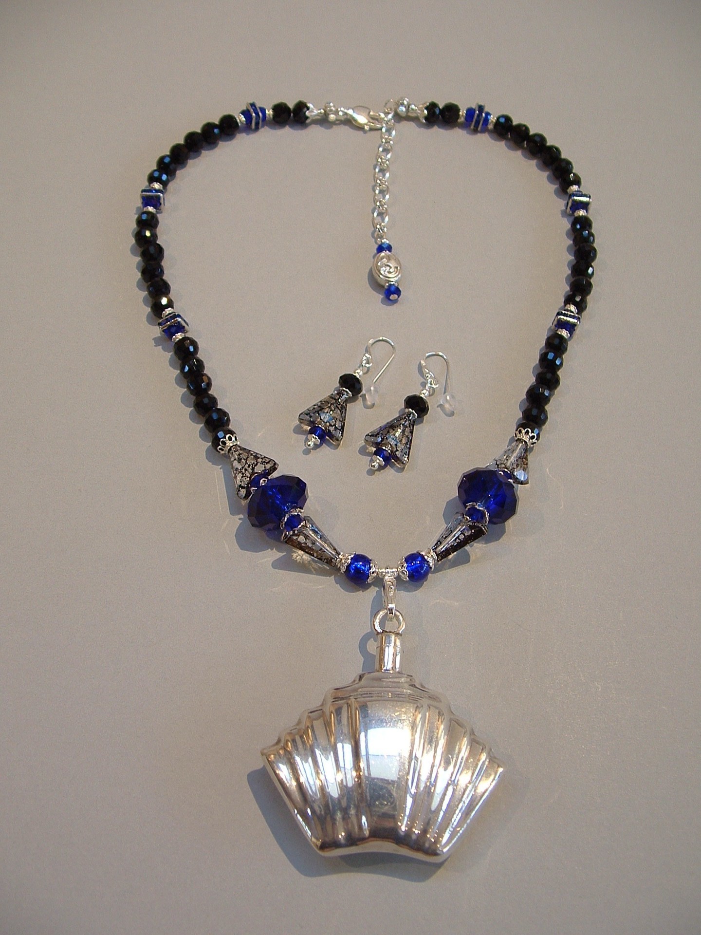 Midnight In Paris Eleyne Williams - Narrative Necklaces - Midnight In Paris