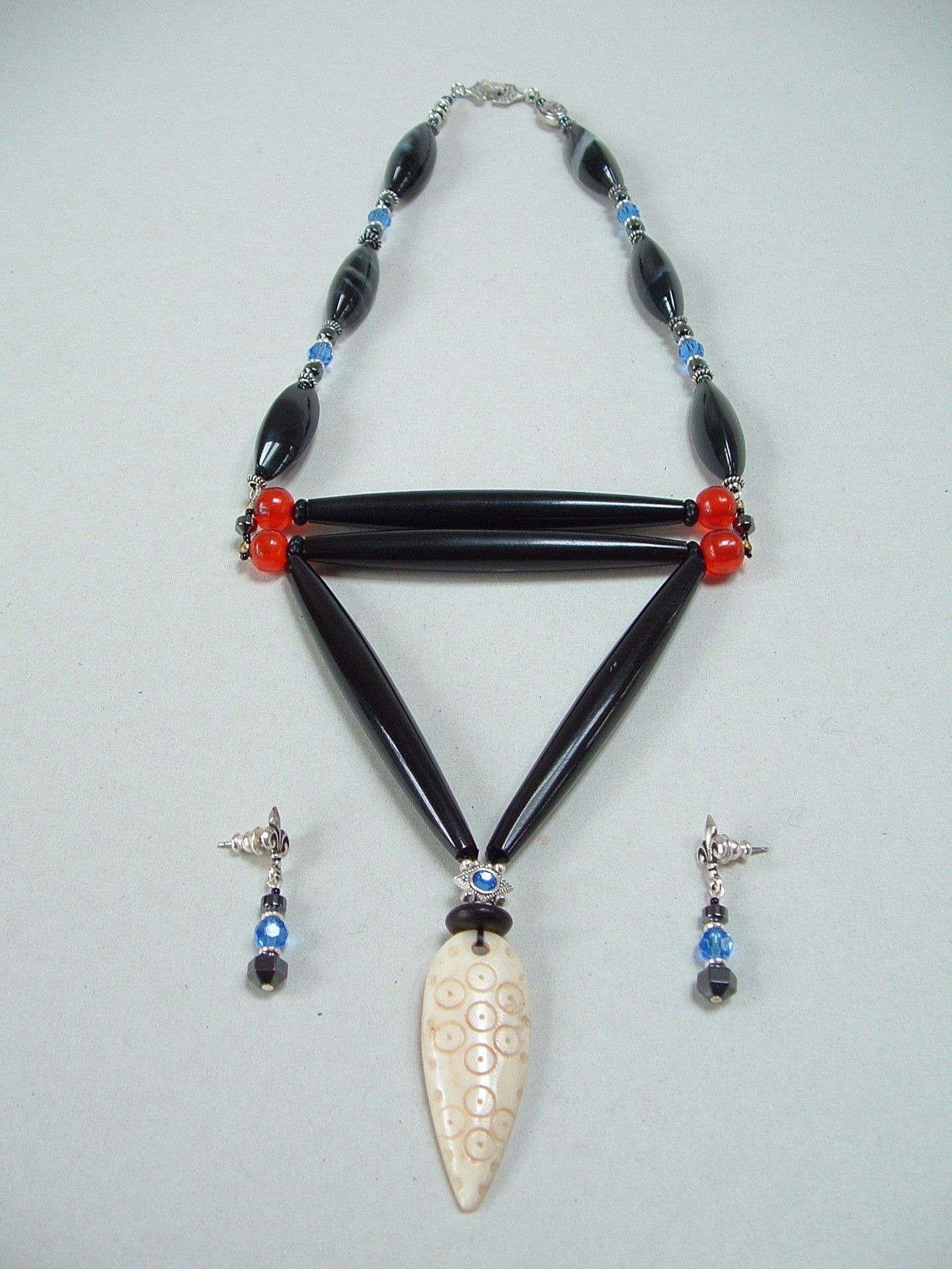 Nocturne No 1 Eleyne Williams - Narrative Necklaces - Nocturne No 1