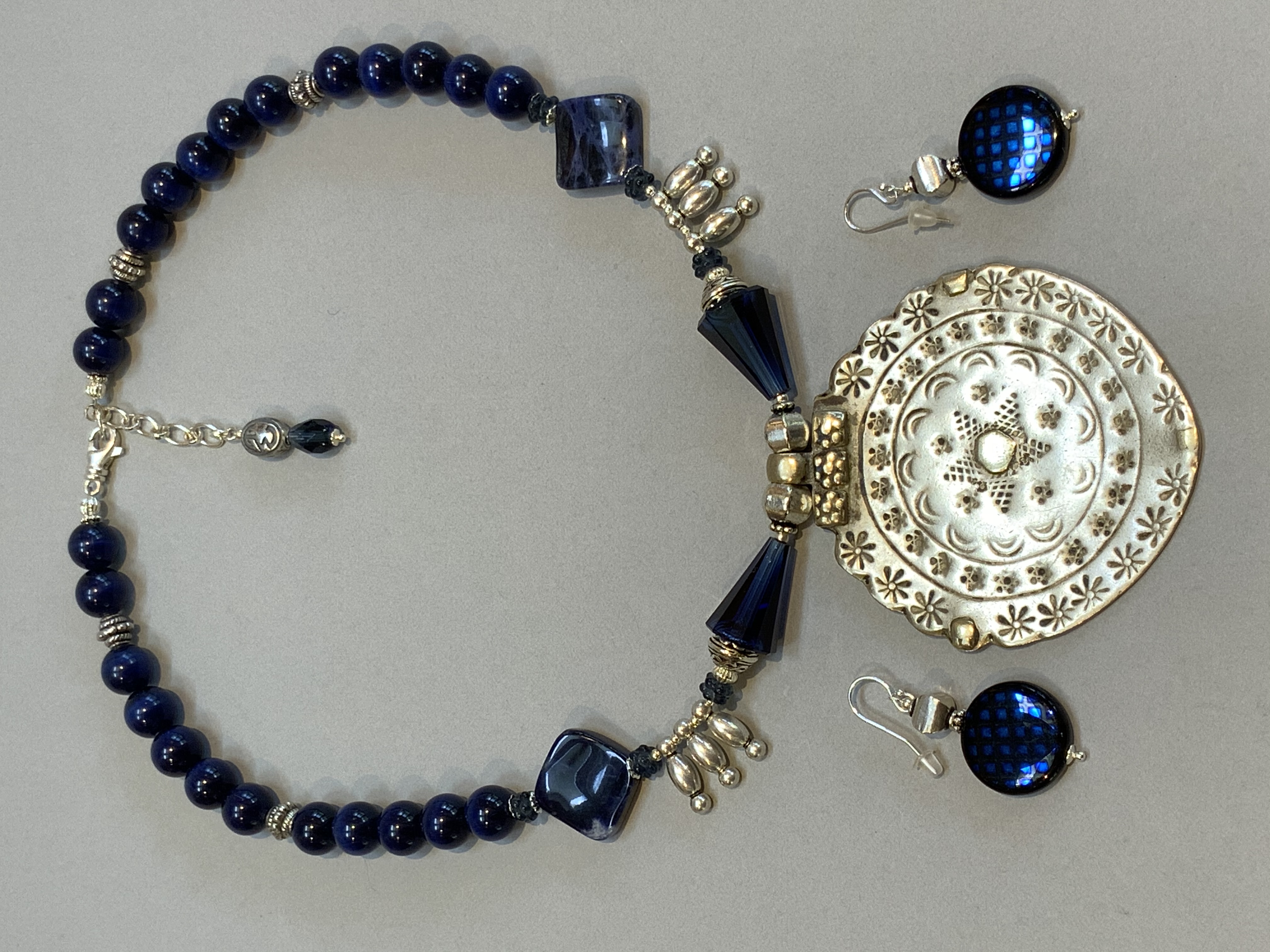 Mood Indigo Eleyne Williams - Narrative Necklaces - Mood Indigo
