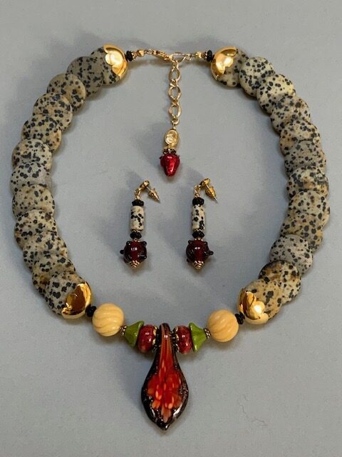 Strawberry Thief Eleyne Williams - Narrative Necklaces - Strawberry Thief
