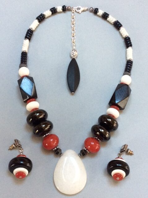 Woodpecker Eleyne Williams - Narrative Necklaces - Woodpecker
