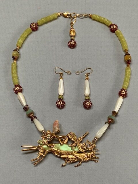 A Summer Meadow Eleyne Williams - Narrative Necklaces - A Summer Meadow